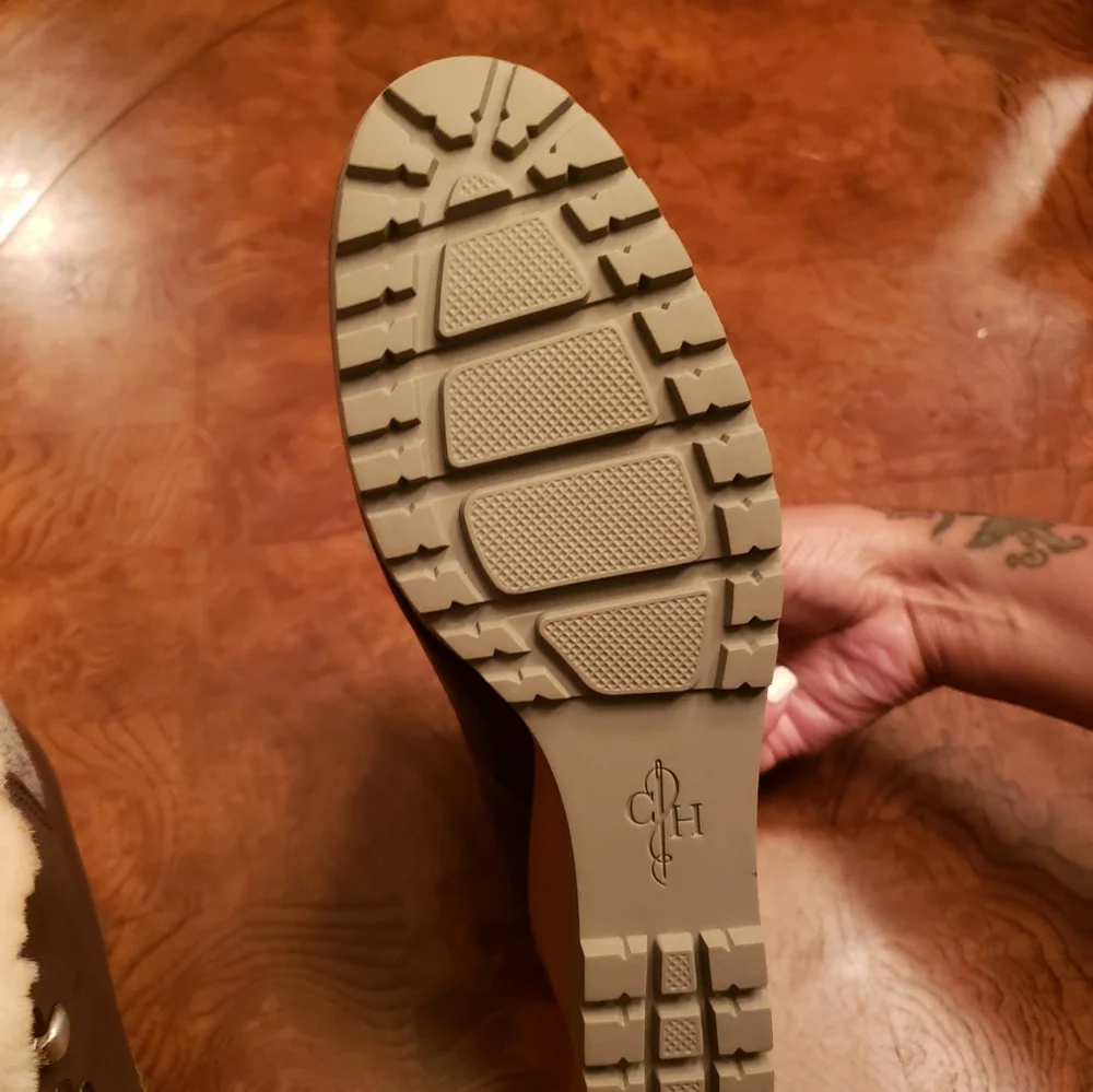 NWOT Cole Haan Gray Taupe Leather Fur Lined Lace Up Ankle Shoes Boots Size 8 - Picture 4 of 4